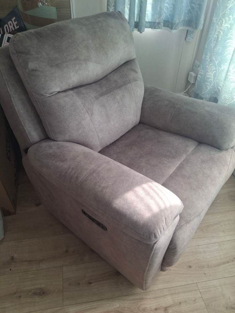 Beige Fabric electric Recliner Armchair with USB Port great Condition