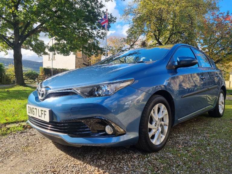Toyota Auris 1.2 VVT-i Business Edition CVT Euro 6 (s/s) 5dr 