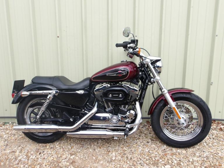 Harley-Davidson XL1200 Sportster Custom 2015,  * UK Delivery *
