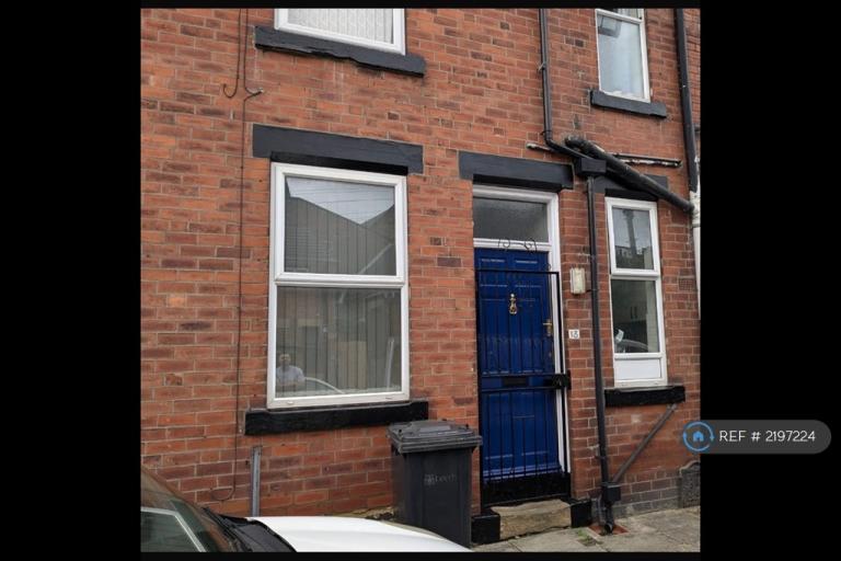 2 bedroom house in Kepler Grove, Leeds, LS8 (2 bed) (#2197224)