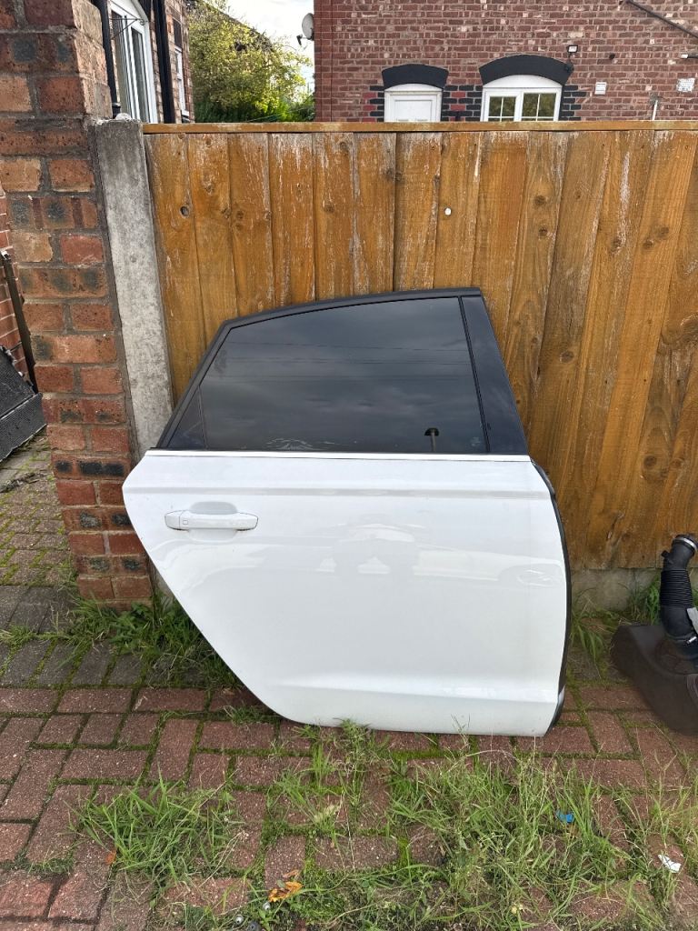 Audi a6 door