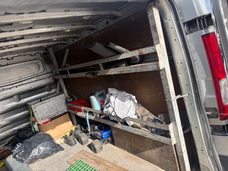 Renault traffic/vauxhall Vivaro lwb van racking 