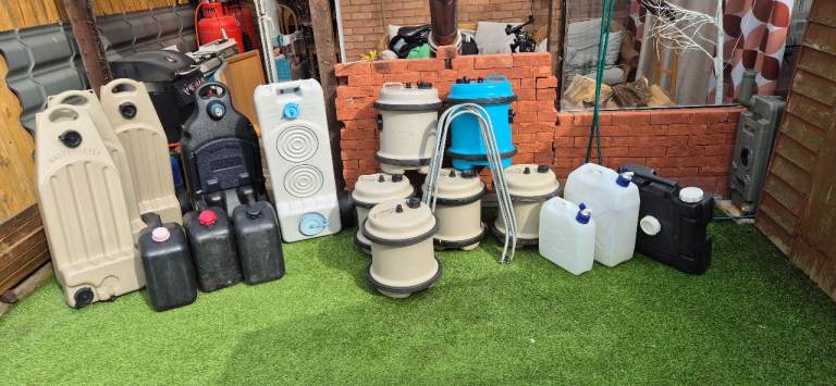 AQUAROLL, KAMPA, SUNNCAMP, WATERPORTER, WASTEMASTER and many other fresh and waste water containers.