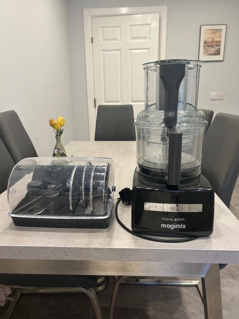 Magimix Cuisine 4200XL Food Processor with Accessories