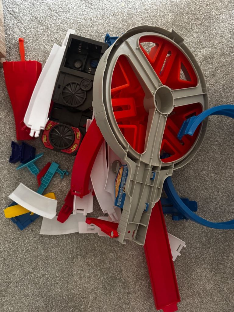 Free Hot wheels track