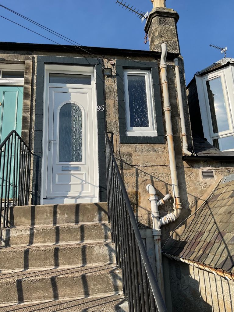 2 Bedroom Unfurnished Flat - Dunfermline 