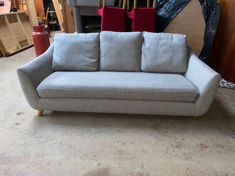 A EXCELLENT QUALITY 3 SEATER GREY FABRIC G-PLAN SOFA GREAT PRE-LOVED CONDITION ,LOCAL DELIVERY 