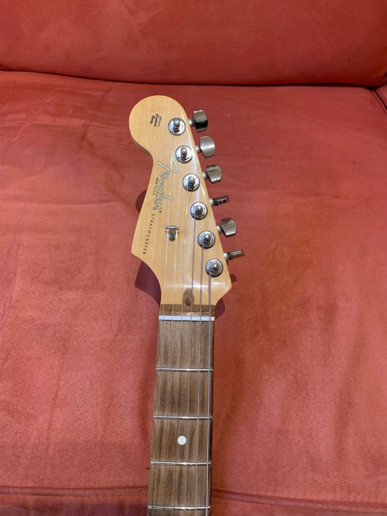American Left hand Stratocaster 
