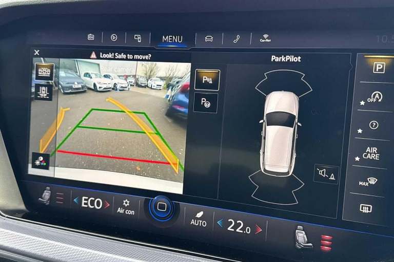 2018 Volkswagen Touareg 3.0 V6 TDI 4Motion R-Line Ã¢Â­Â14 way power adjustment, Innovation cockp...