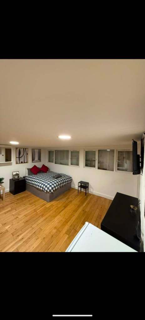 Prime SW9 Studio Room – £1,350pcm All Bills Included (Electric Ave)