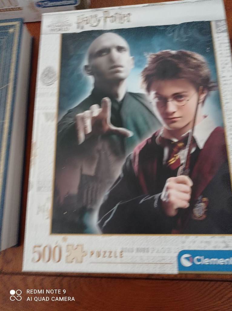 A selection of Harry Potter Jigsaw Puzzles – 500 & 1000 Piece, and book ...