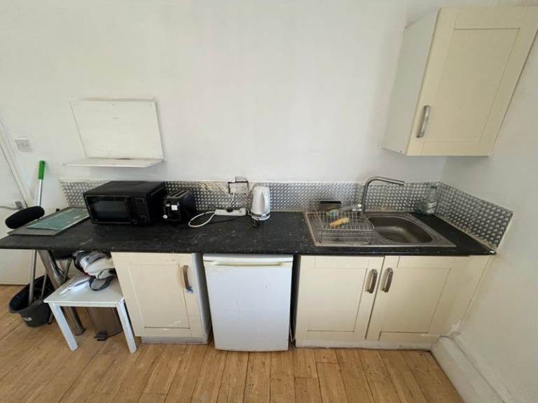 ✅ Ensuite Room ☀️ Move In Now