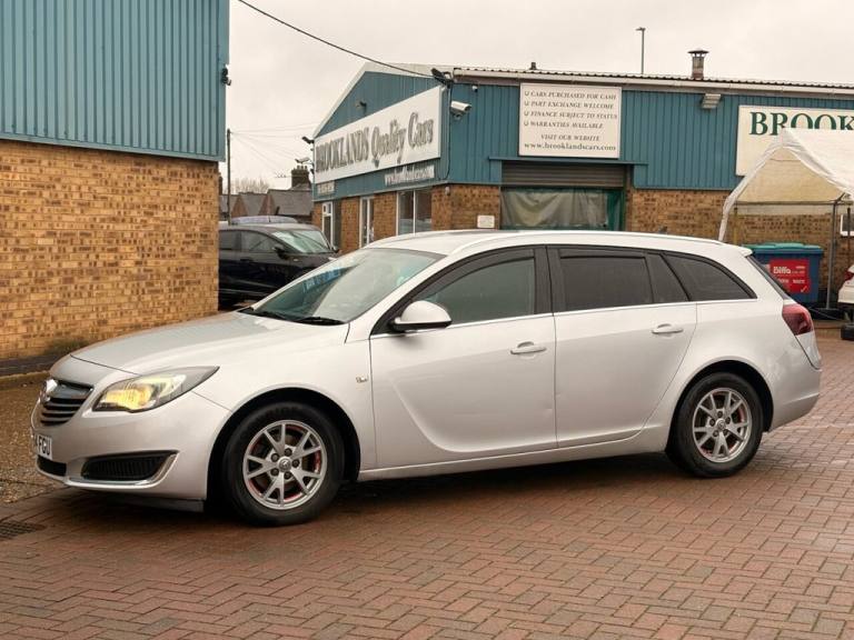 2014 Vauxhall Insignia 2.0 CDTi [140] ecoFLEX Design Nav 5dr [Start Stop] ESTATE DIESEL Manual