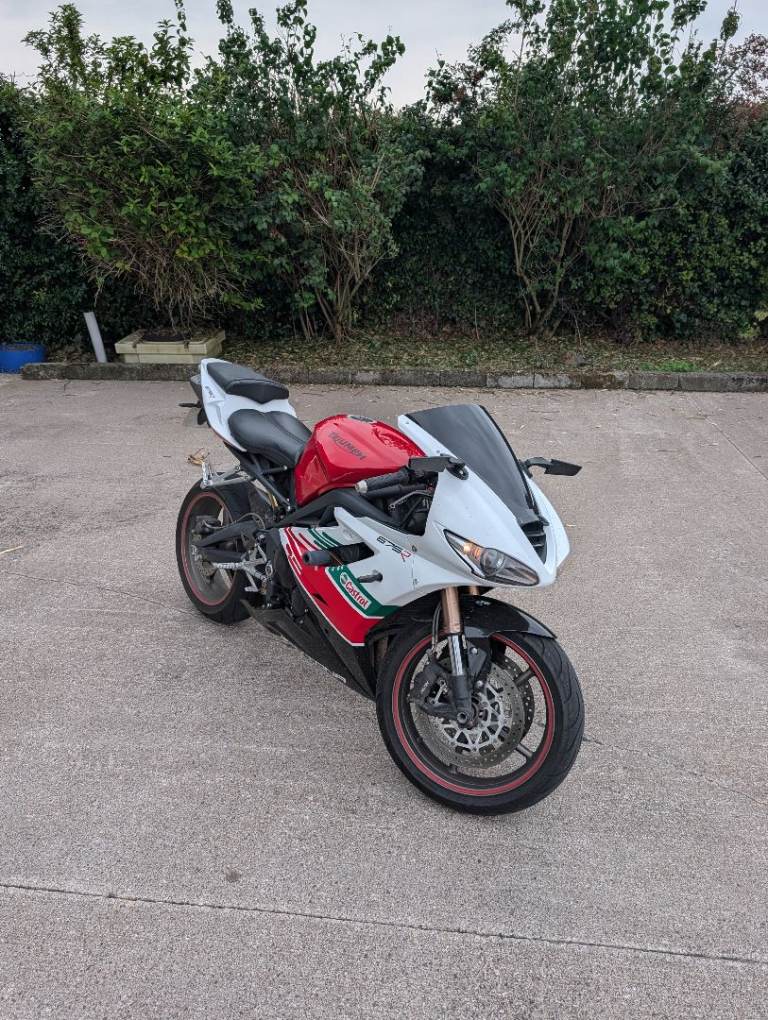 Triumph, DAYTONA, 2009, 675 (cc)