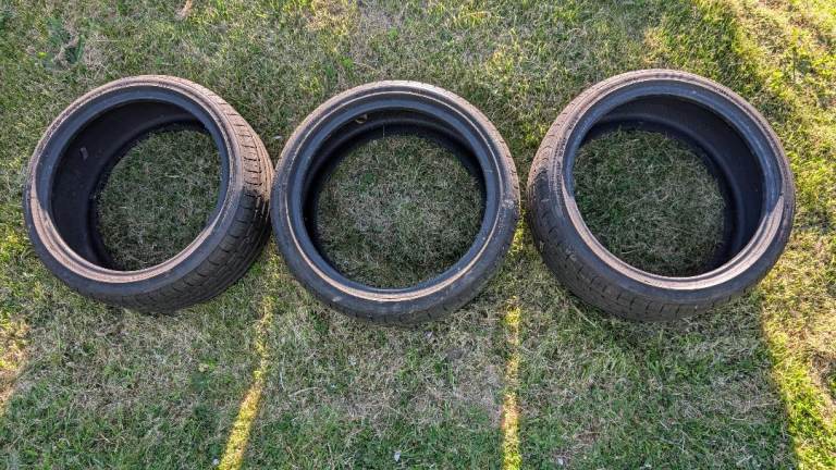 DELINTE DH2 CAR TYRES x 3