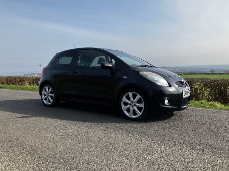 Toyota Yaris 1.8 sr 