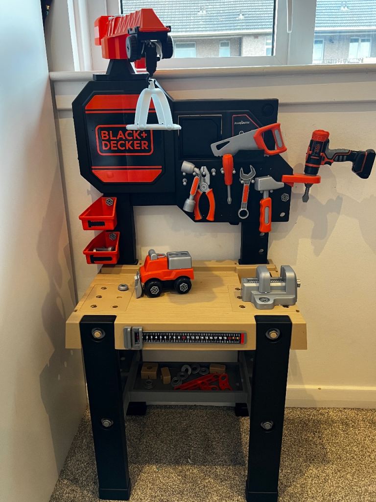 Black and Decker Toy Tool Bench / workbench with crane. 