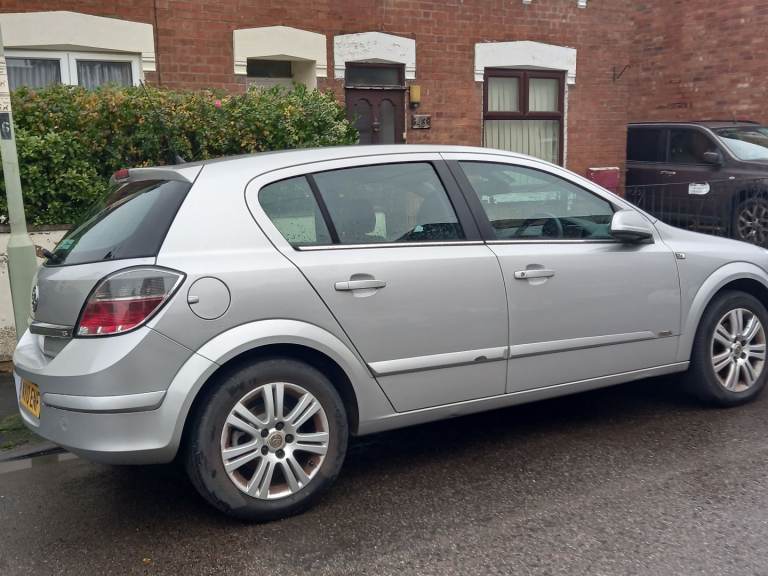 Vauxhall, ASTRA, Hatchback, 2010, Manual, 1598 (cc), 5 doors