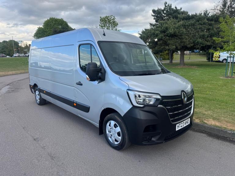 2023 Renault Master LM35dCi 135 Business+ Medium Roof Van PANEL VAN DIESEL Manual
