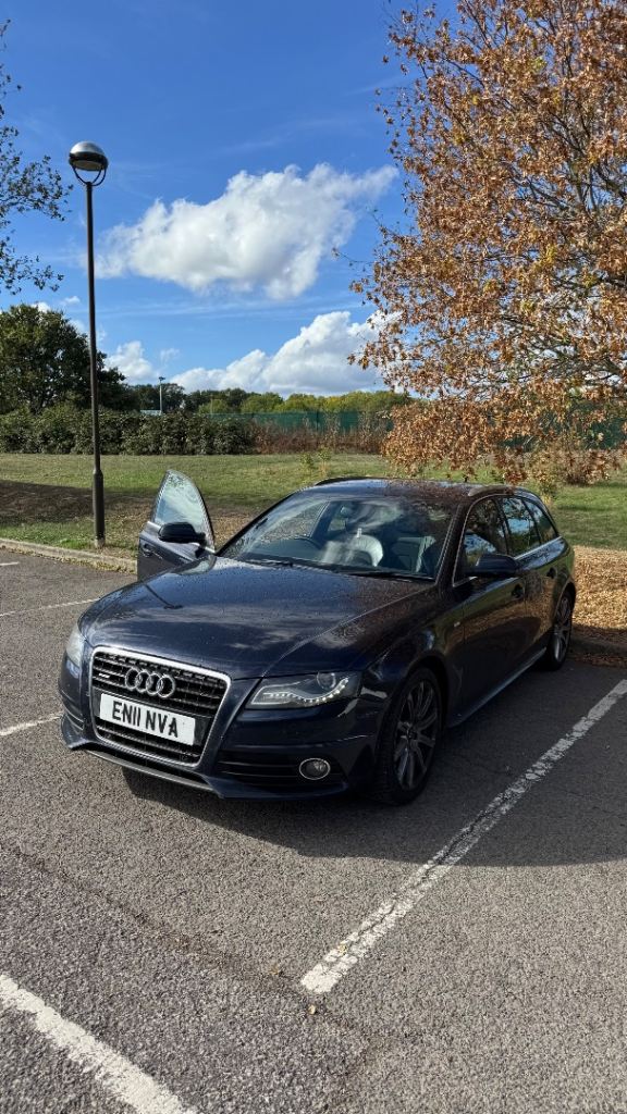 Audi, A4, Estate, 2011, Manual, 3197 (cc), 5 doors