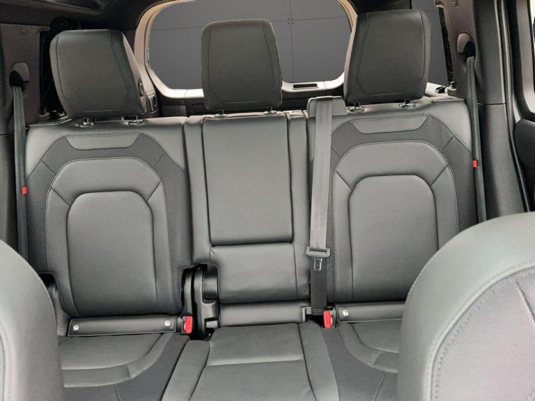  Land Rover Defender 110 3.0 D300 MHEV X-Dynamic HSE Auto 4WD Euro 6 (s/s) 5dr Diesel Automatic