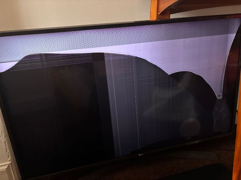 4k 43” LG tv SPARES OR REPAIRS