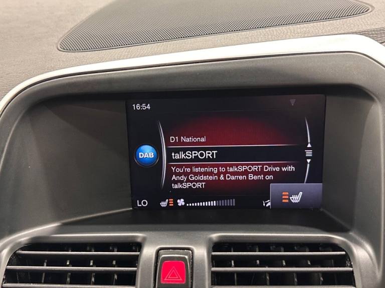 2017 Volvo XC60 2.0 D4 R-Design Nav SUV 5dr Diesel Manual Euro 6 (s/s) (190 ps) ESTATE Diesel Manual