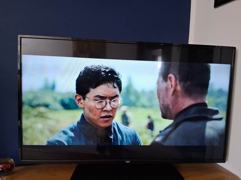 Bush 42" Smart TV