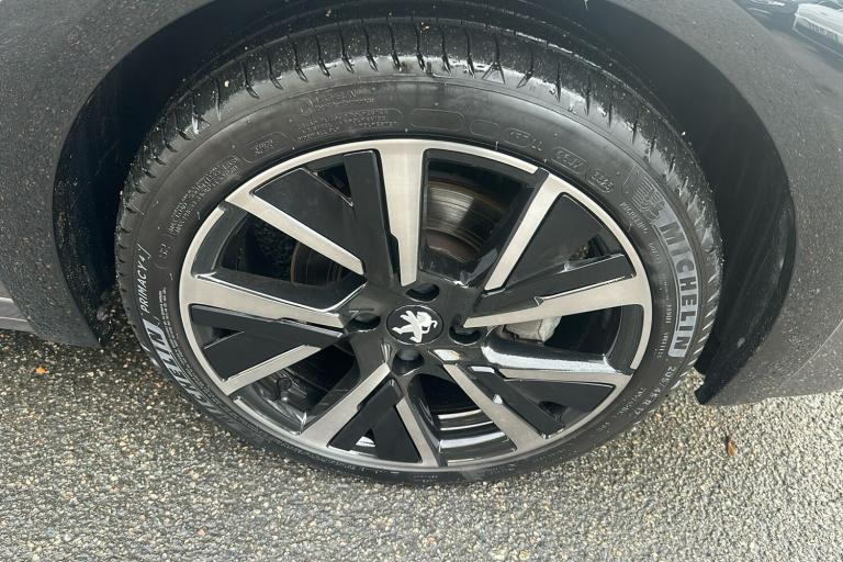  Peugeot 208 1.2 Puretech Gt Hatchback 5dr Petrol Eat Euro 6 s/s 100 Ps Petrol