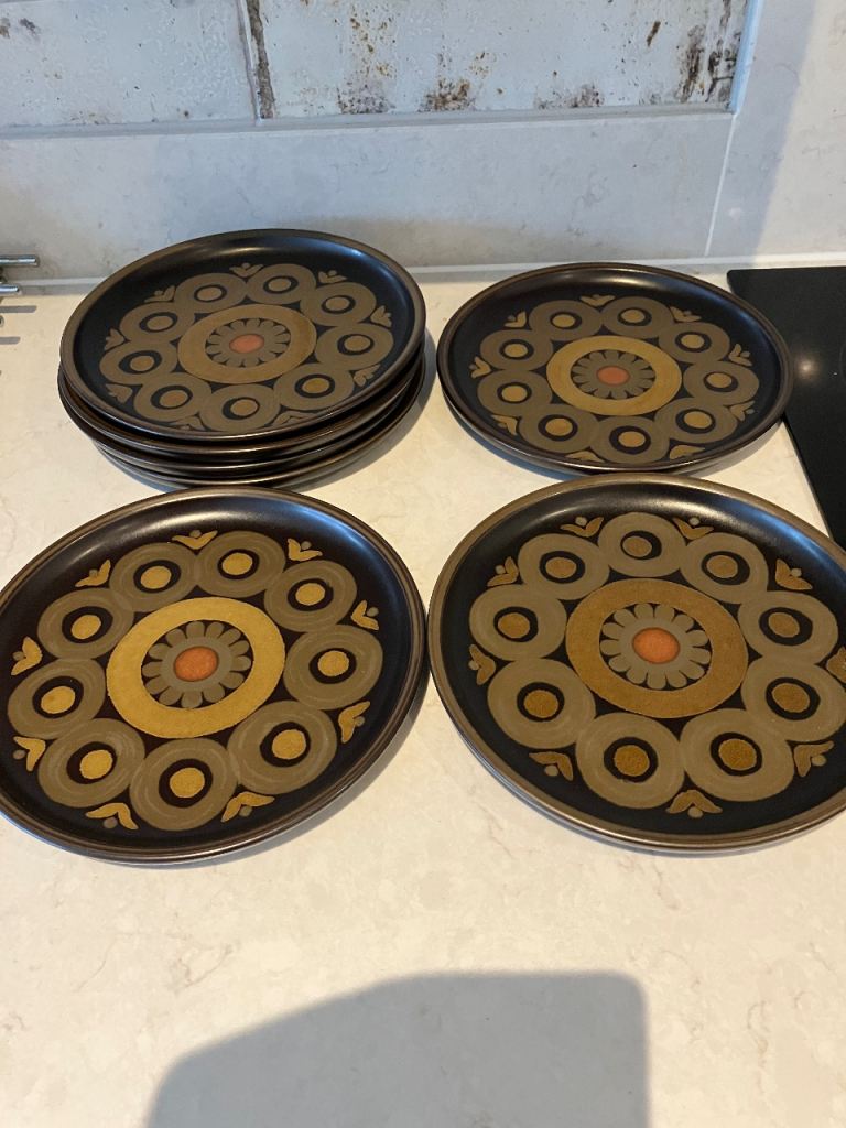 Denby Arabesque Set of 8 Vintage Ceramic small plates Good Condition
