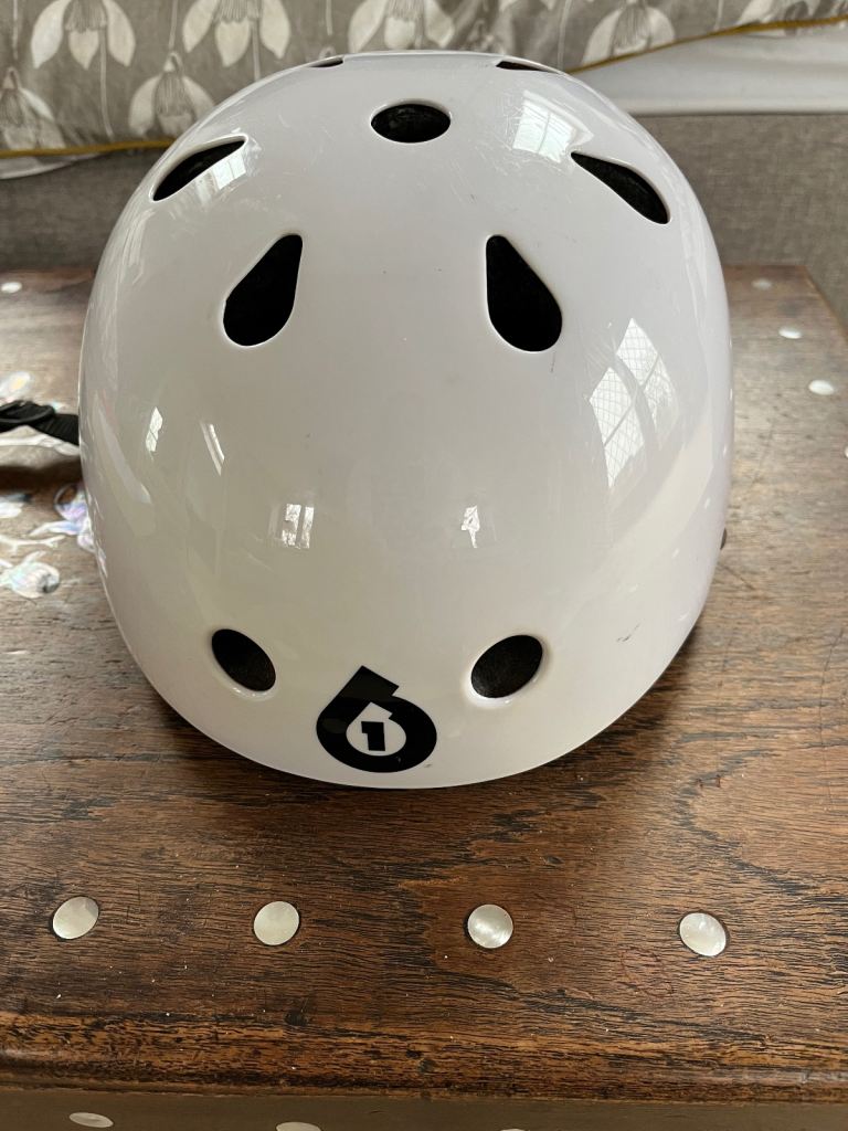 Sixsixone cycling helmet