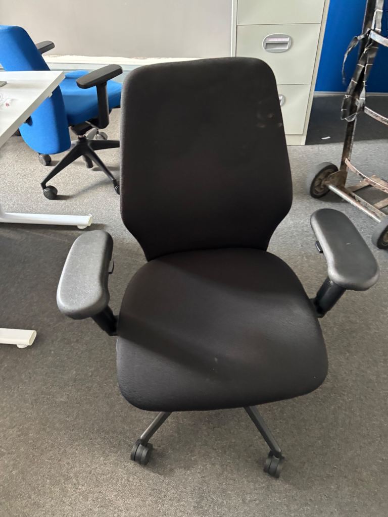 Office desk chair lots available 