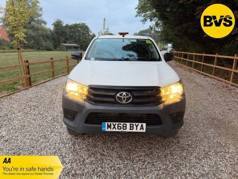 2018 Toyota Hilux 2.4 D-4D Active Pickup Double Cab 4dr Diesel Manual 4WD Euro 6 (3.5t) (150  Pic...
