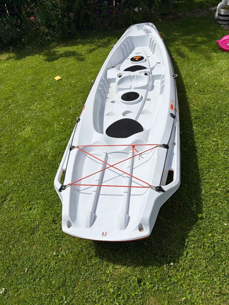 2.5 seat sea kayak - TAHE beautiful condiiton