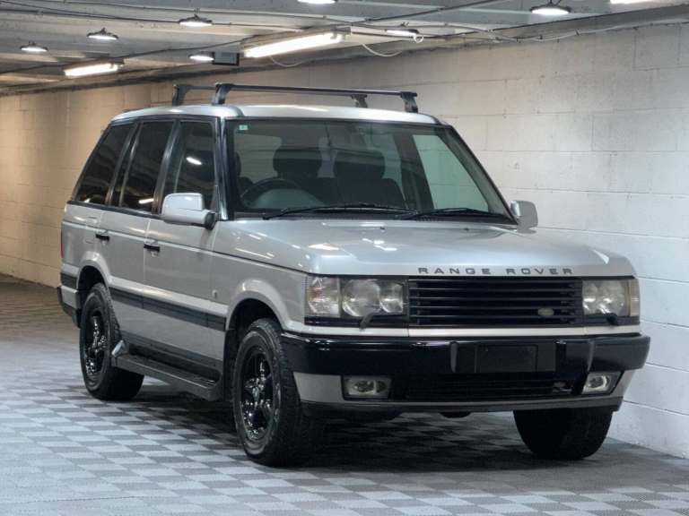 Land Rover Range Rover 4.0 V8 HSE Station Wagon 5dr Petrol Automatic (385 g/km, 182 bhp) Petrol A...