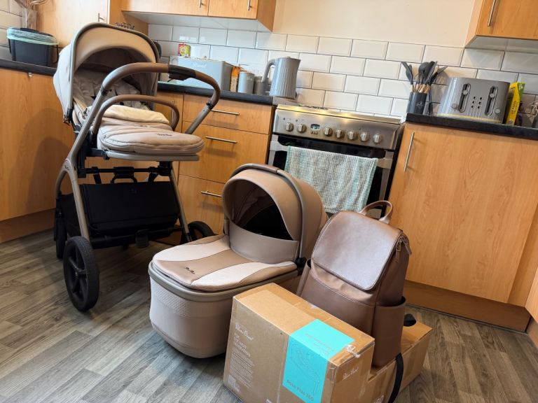 Silver cross cove travel system 