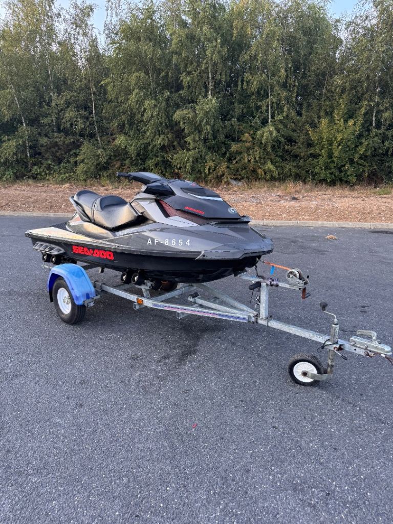 2014 Seadoo GTI 155 SE with IBR Jet Ski