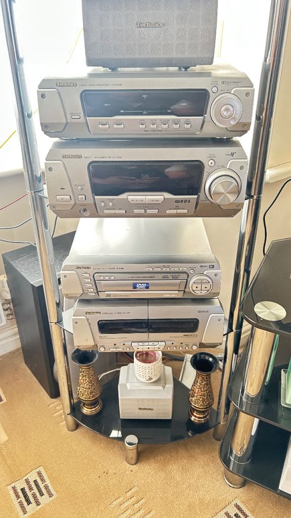 Technics surround system with five speakers