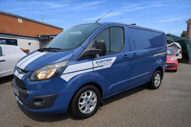 Ford Transit Custom ltd 2-2 chain Only 112k Rare Stratosphere paint no vat £6790