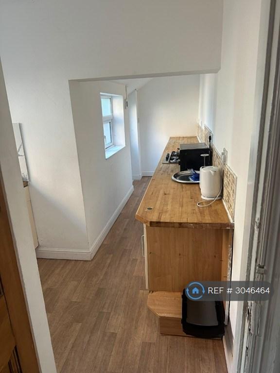 4 bedroom house in Beaconsfield Road, Leicester, LE3 (4 bed) (#3046464)
