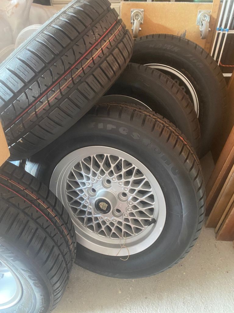 Xjs wheels and tyres
