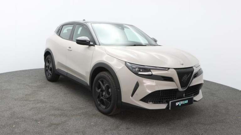 2025 Alfa Romeo Junior 1.2 MHEV Ibrida SUV 5dr Petrol Hybrid e-DCT Euro 6 (s/s) (136 ps) Automati...