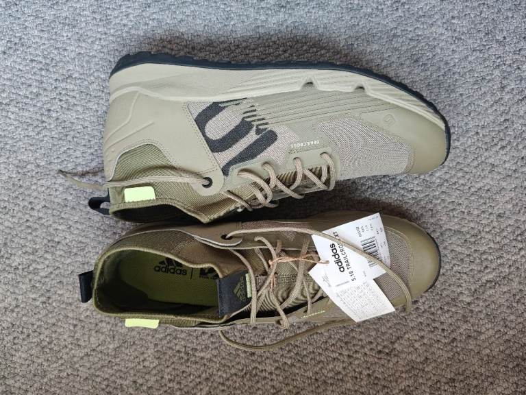 Mens Five ten/ Adidas trail cross XT flat pedal shoe UK 13.5 but made narrow so would more suit a 12