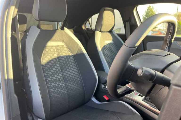 2025 Vauxhall Mokka 1.2 Turbo 136 Griffin 5dr HATCHBACK PETROL Manual