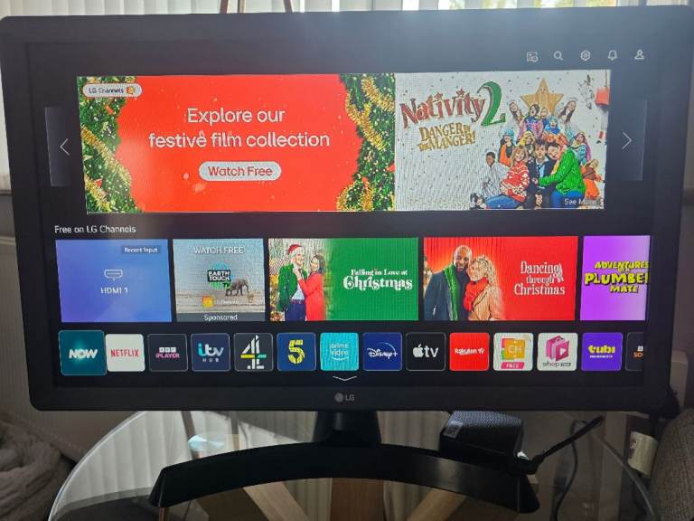 LG 24TQ510S 24" SMART HD READY LED TV MONITOR WIFI HDMI USB BUILT-IN SPEAKERS