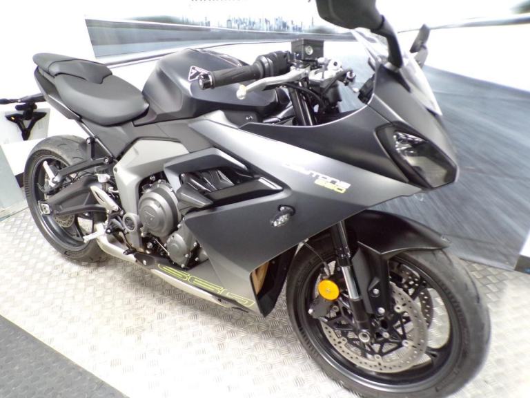 2024 TRIUMPH DAYTONA 660 CURRENTLY A2 RESTRICTED