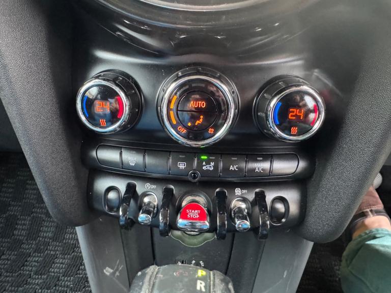 2025 MINI Cooper Cooper SD Auto Euro 6  HATCHBACK Diesel Automatic