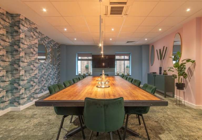 3 to 254 Person Private Office Suites to rent in *Liverpool Street*, Central London EC2