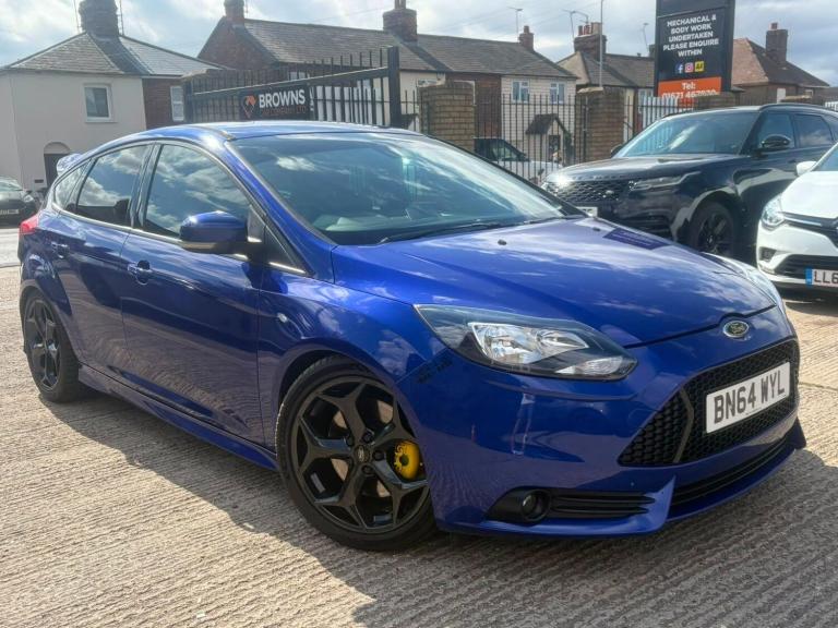 2014 Ford Focus 2.0T ST-2 5dr HATCHBACK PETROL Manual