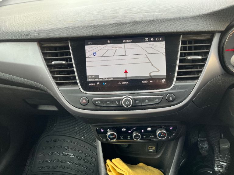 VAUXHALL CROSSLAND X SE 2018 1.2 PETROL BLACK PORTSMOUTH 